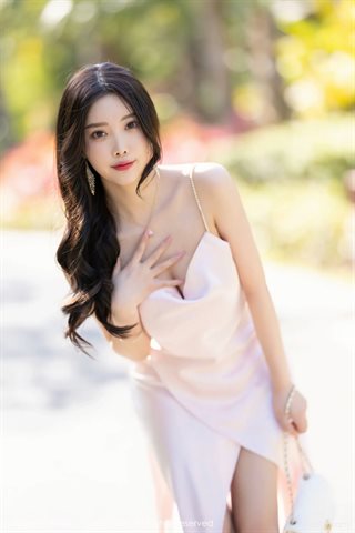 [XiuRen秀人网] No.5088 杨晨晨Yome bright pink slip dress - 0020.jpg