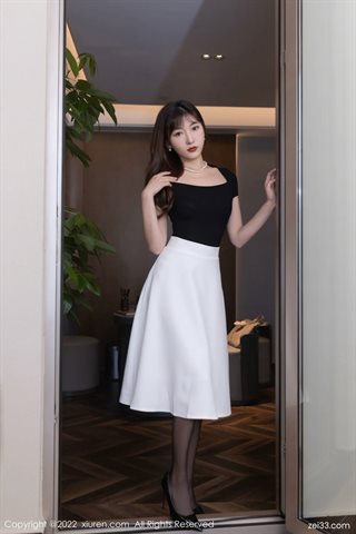 [XiuRen秀人网] No.5095 陆萱萱 White skirt red lace underwear with black silk - 0006.jpg